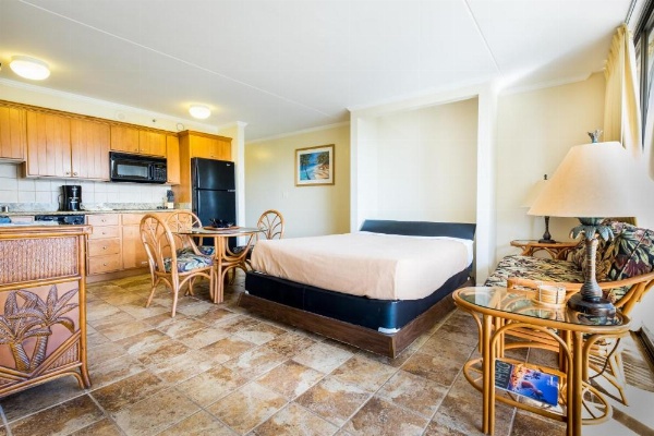 Sweetwater at Waikiki image 25