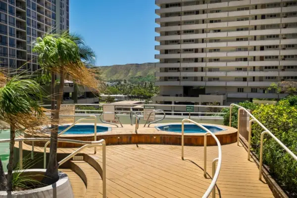 Sweetwater at Waikiki 4